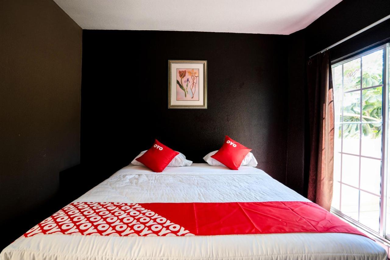 Oyo Hotel Cocobeach, エンセナダ エクステリア 写真