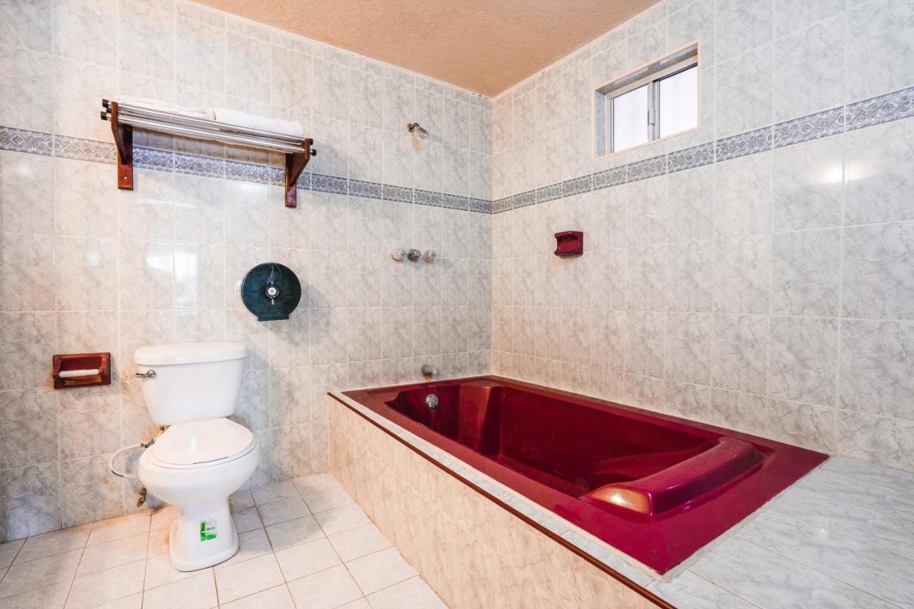 Oyo Hotel Cocobeach, エンセナダ エクステリア 写真